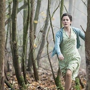 Phoebe Fox as Eve Parkins in "The Woman in Black 2: Angel of Death." photo 15