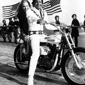 EVEL KNIEVEL, George Hamilton, Sue Lyon, 1971
