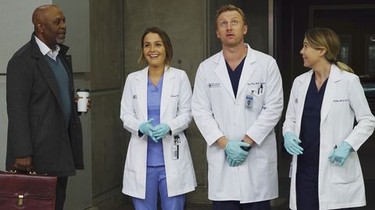 Grey's anatomy season 15 episode 21 full episode sale