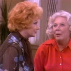 Lucy Calls the President (1977) photo 8