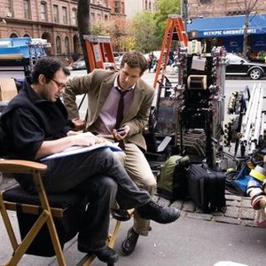 DEFINITELY, MAYBE, director Adam Brooks, Ryan Reynolds, on set, 2008. ©Universal