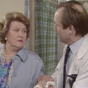 Keeping Up Appearances - Season 1 Episode 1 - Rotten Tomatoes