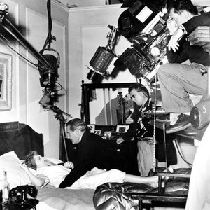 SOMETHING TO LIVE FOR, Joan Fontaine, Ray Milland, director George Stevens (in sunglasses), 1952