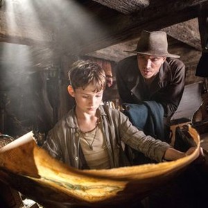 PAN, from left: Levi Miller as Peter Pan, Garrett Hedlund as Hook, 2015. ph: Laurie Sparham/© Warner Bros. Pictures