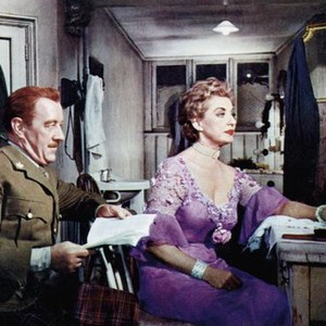 TUNES OF GLORY, from left, Alec Guinness, Kay Walsh, 1960