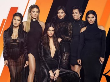 Keeping up with the kardashians season 19 episode sales 2 watch online free full episodes