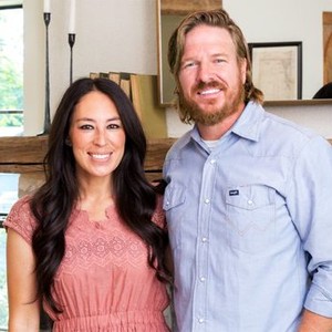 Joanna Gaines (left) and Chip Gaines