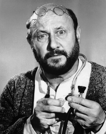 Faqat qizlar bilan jinsiy aloqani tomosha qiling Uma Turmanning yalangoch kokraklari