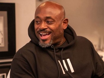 The shop uninterrupted episode 3 sales