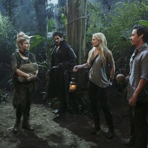 Once Upon a Time, from left: Rose McIver, Colin O'Donoghue, Jennifer Morrison, Michael Raymond-James, 'Dark Hollow', Season 3, Ep. #7, 11/10/2013, ©ABC