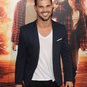 Taylor Lautner at arrivals for AMERICAN ULTRA Premiere, The Ace Hotel Downtown, Los Angeles, CA August 18, 2015. Photo By: Dee Cercone/Everett Collection