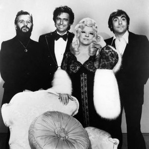 SEXTETTE, Ringo Starr, Alice Cooper, Mae West, Keith Moon, 1979, (c) Crown International Pictures