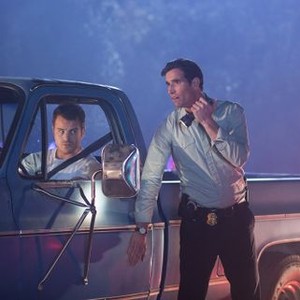 HOT PURSUIT, from left: Robert Kazinsky, Matthew Del Negro, 2015. ph: Sam Emerson/©Warner Bros. Pictues
