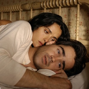 (L-R) Salma Hayek as Camilla and Colin Farrell as Arturo in "Ask the Dust." photo 14