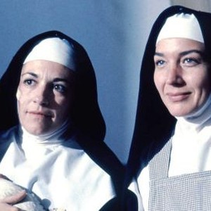 Dark Habits (1984) photo 8