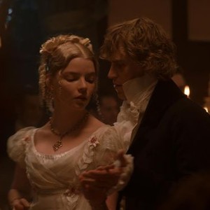 Anya Taylor-Joy (left) as "Emma Woodhouse" and Johnny Flynn (right) as "'George Knightley" in director Autumn de Wilde's EMMA, a Focus Features release.  Credit : Focus Features
