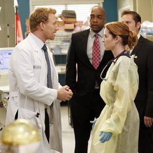 Grey's Anatomy, Kevin McKidd (L), Rick Worthy (C), Sarah Drew (R), 'Fear (of the Unknown)', Season 10, Ep. #24, 05/15/2014, ©ABC