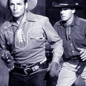 Stagecoach Outlaws (1945) photo 3