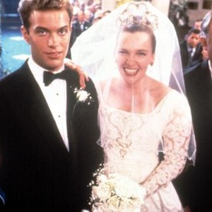 MURIEL'S WEDDING, Rachel Griffiths, Daniel Lapaine, Toni Collette, Bill Hunter, 1994, (c) Miramax