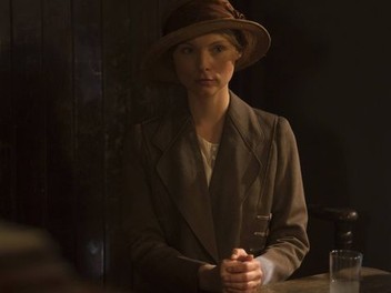 Watch downton abbey season 3 episode 9 hotsell