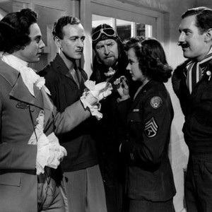 A MATTER OF LIFE AND DEATH, (aka STAIRWAY TO HEAVEN), from left: Marius Goring, David Niven, Roger Livesey, Kim Hunter, Robert Coote, 1946