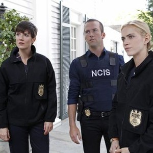 NCIS, Zoe McLellan (L), Lucas Black (C), Emily Wickersham (R), 'Crescent City - Part II', Season 11, Ep. #19, 04/01/2014, ©CBS