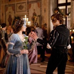 ROMEO AND JULIET, from left: Hailee Steinfeld, Douglas Booth, 2013. ©Relativity Media
