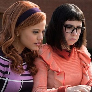 Daphne & Velma (2018) - IMDb