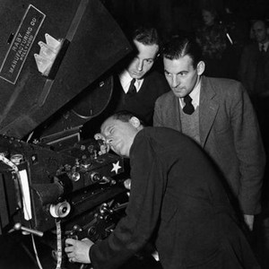 THE FALLEN IDOL, (aka THE LOST ILLUSION), (clockwise from bottom), director Carol Reed, assistant director Guy Hamilton, camera operator Denys Coop, on-set, 1948
