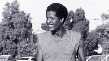 Cornbread Earl and Me 1975, Laurence Fishburne in his first