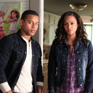 Vampire Diaries, Robert Ri'chard (L), Persia White (R), 'The Ties That Bind', Season 3, Ep. #12, 01/19/2012, ©KSITE