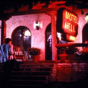 Motel Hell (1980)