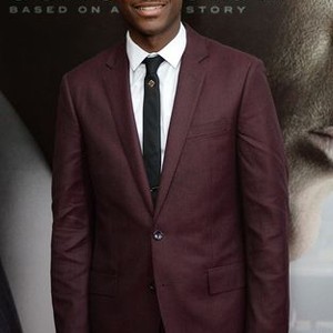 Leon Bridges at arrivals for CONCUSSION Premiere, AMC Loews Lincoln Square, New York, NY December 16, 2015. Photo By: Kristin Callahan/Everett Collection