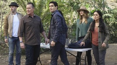 Watch scorpion online free season 3 best sale