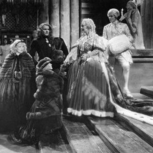 THE SCARLET EMPRESS, Marlene Dietrich, John Lodge, Louise Dresser, (standing), Gavin Gordon, 1934