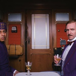 THE GRAND BUDAPEST HOTEL, from left: Tony Revolori, Ralph Fiennes, 2014. TM and Copyright ©Fox Searchlight Pictures. All rights reserved.
