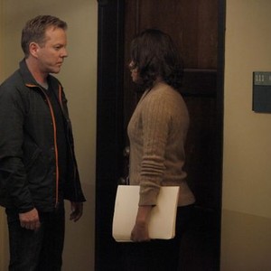 TOUCH, Kiefer Sutherland (L), Gugu Mbatha-Raw (R), 'Safety In Numbers', Season 1, Ep. #3, 03/29/2012, ©FOX
