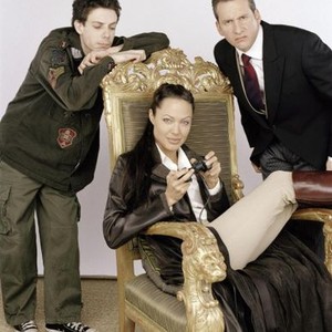 LARA CROFT TOMB RAIDER: THE CRADLE OF LIFE, from left: Noah Taylor, Angelina Jolie, Chris Barrie, 2003. ©Paramount