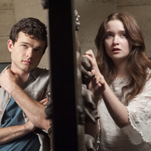 Alden Ehrenreich as Ethan Wate and Alice Englert as Lena Duchannes in "Beautiful Creatures." photo 7