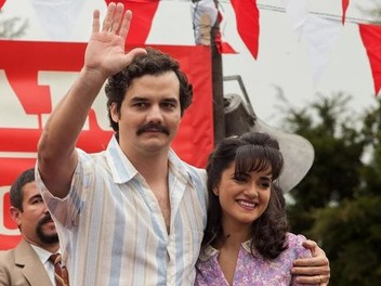 Narcos season 1 episode 1 on sale