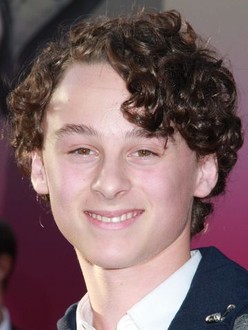 Wyatt Oleff