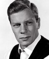 Peter Graves