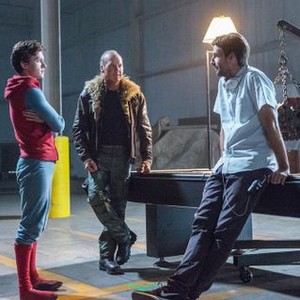 SPIDER-MAN: HOMECOMING, FROM LEFT, TOM HOLLAND, MICHAEL KEATON, DIRECTOR JON WATTS, ON-SET, 2017. PH: CHUCK ZLOTNICK. ©COLUMBIA PICTURES