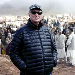 CHARLIE WILSON'S WAR, director Mike Nichols, on set, 2007. ©Universal