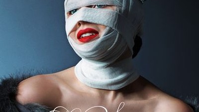 《The Swan: Behind the Mirror》：美麗、名聲與自我認知的真實實驗。