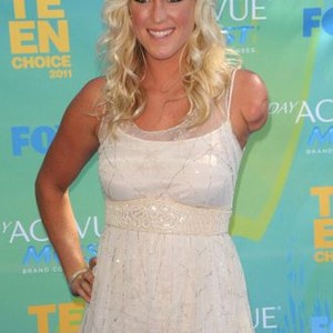 Bethany Hamilton at arrivals for 2011 Teen Choice Awards - ARRIVALS, Gibson Amphitheatre, Los Angeles, CA August 7, 2011. Photo By: Dee Cercone/Everett Collection