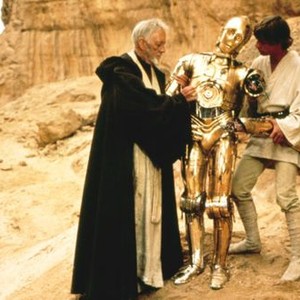 STAR WARS, Alec Guinness, Anthony Daniels as C-3PO, Mark Hamill, 1977