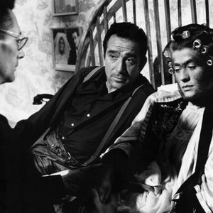THE APE WOMAN, (aka LA DONNA SCIMMIA), Ugo Tognazzi (center), Annie Girardot, 1964