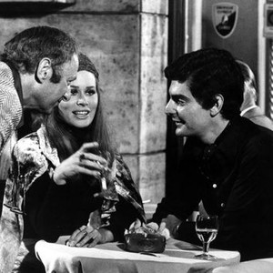 PORTNOY'S COMPLAINT, Ernest Lehman directing Karen Black and Richard Benjamin on the set, 1972