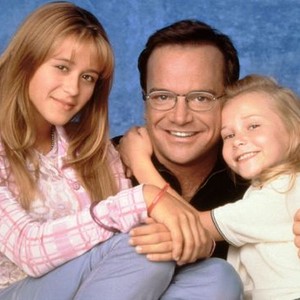 Lisa Wilhoit, Tom Arnold and Mika Boorem (from left)